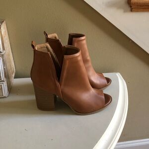 Qupid Tan Open-Toe Block Heel Ankle Boots